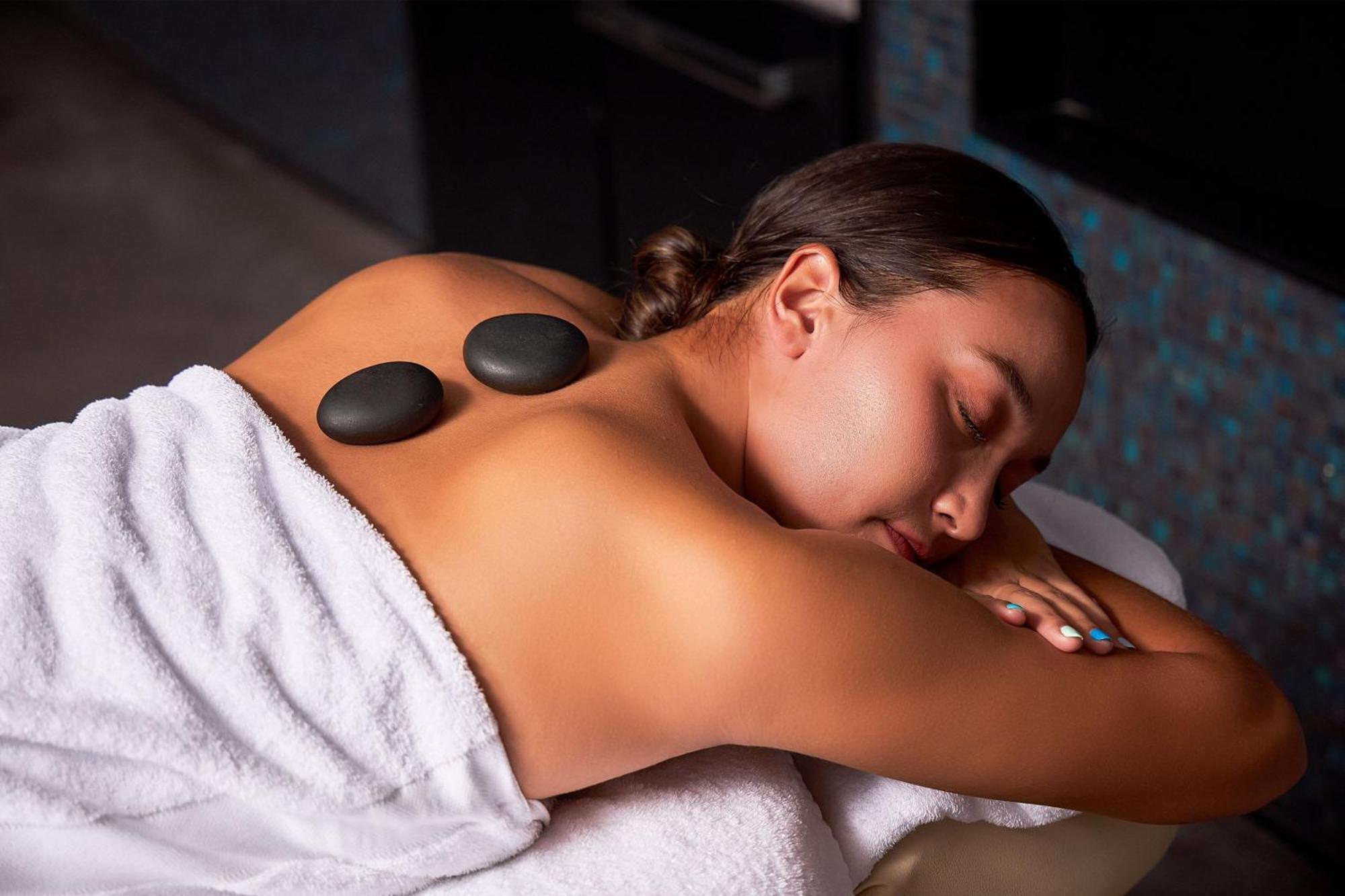 فندق دابليو بانجوك بانكوك المظهر الخارجي الصورة Hot stone massage